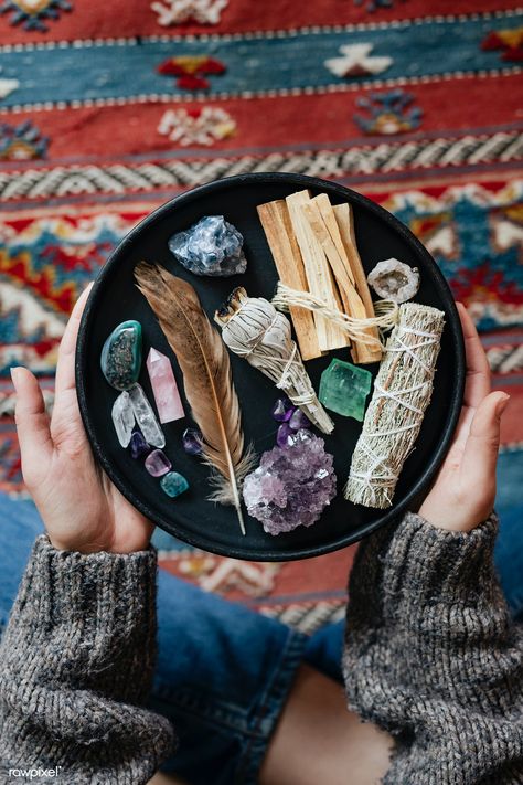 Crystal Healing Photography, Crystal Photoshoot Ideas, Sage And Crystals, Crystal Photoshoot, Goddess Circle, Coaching Branding, About Crystals, Coach Branding, Spiritual Photos