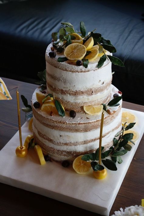 Lemon Wedding Shower Theme, Italian Birthday Cake, Mykonos Party, Wedding Shower Theme, Italian Baby Showers, Lemon Wedding Cakes, Italian Bridal Showers, Sicilian Wedding, Lemon Themed Bridal Shower