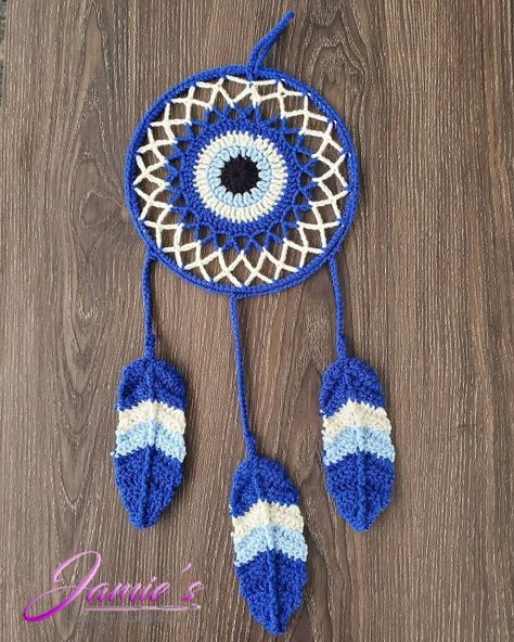 Crochet Evil Eye Dream Catcher, Evil Eye Crochet Pattern Free, Evil Eye Dream Catcher, Evil Eye Crochet, Crochet Evil Eye, Geek Diy, Crochet Wall Art, Evil Eye Art, Crochet Dreamcatcher