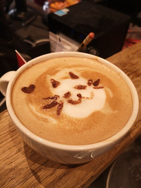 Coffee shop latte art aesthetic autumn cute animal cat cappuccino barista Penny Aesthetic, Latte Art Aesthetic, Opening A Coffee Shop, My Candy Love, Coffee Barista, Coffee Shop Aesthetic, Coffee Obsession, Aesthetic Autumn, Fall 24