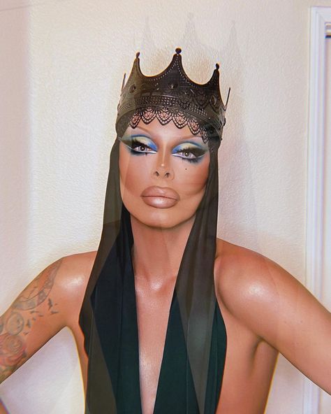 Raven Drag Queen, Raven Drag, Best Drag Queens, Drag Queen Makeup, Queen Makeup, Rupauls Drag Race, Rupaul, Drag Race, Mug Shots