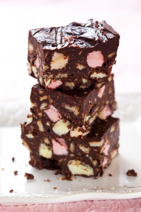 Rocky Road Slice, Chocolate Fridge, Marshmallow Slice, Chocolate Fridge Cake, Rocky Road Cake, Fridge Cake, Fudge Bars, Make Ahead Desserts, Baking Kit