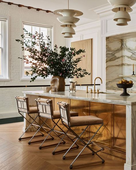 Over the moon for this kitchen design by @jaimiebaird as seen in @archdigest 💫 How could you not go with our Calacatta Paonazzo marble for … | Instagram Paonazzo Marble, Calacatta Paonazzo, Thomas Hayes, Waterfall Island, Cabinet Fronts, Poul Henningsen, Brass Cabinet, Own Style, Over The Moon