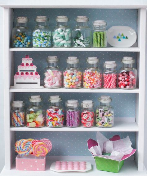 Candy Cabinet, Shop Shelf, Miniature Candy, Miniature Bakery, Christmas Props, Barbie Dolls Diy, 3d Quilling, Doll Food, Blue Candy