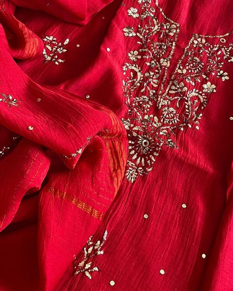 Festive edit ❣️ *Get Festive Ready - Kamdani work Kurtas dupatta* Presenting Very beautiful #Chanderi Mul soft and comfortable #kamdaniwork handwork Kurta and Dupatta Work on front, sleeves and dupatta!! Free shipping within India Kamdani Work, Kurta And Dupatta, Work On, India, Festival, Free Shipping, Pins, Quick Saves