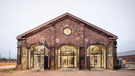 ⁣Engine shed in Mannheim, Germany محطة وقود, Casa Garage, San Myshuno, Warehouse Home, Factory Architecture, Warehouse Design, Industrial Architecture, Brick Architecture, Brick Building