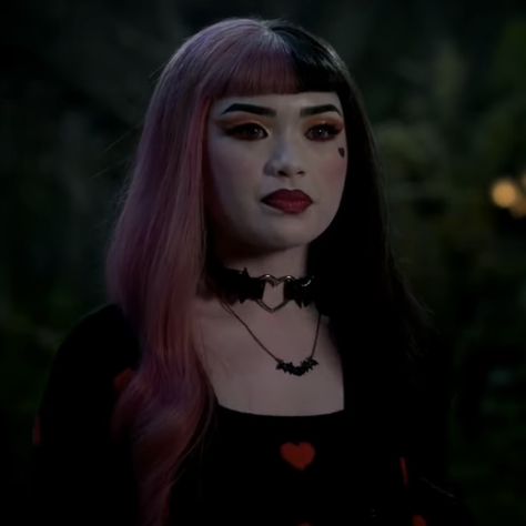 Haunted Garden, Draculaura Aesthetic, High Characters, Character Icons, Monster High Pictures, Imaginary Friends, Moster High, High Pictures, Monster High Characters