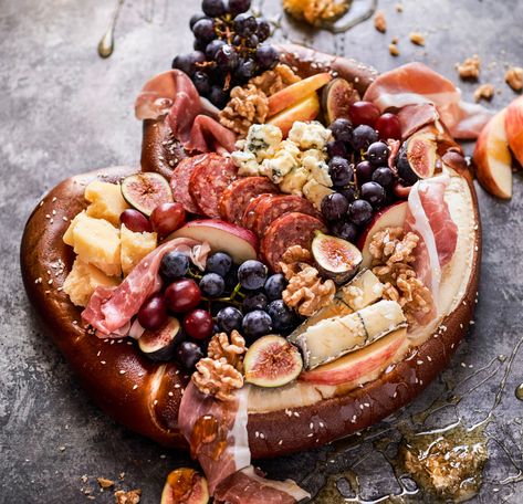 Pretzel Charcuterie, Giant Pretzel, Food Product Photography, Charcuterie Board Meats, Pretzel Day, Thanksgiving Breakfast, Thanksgiving Cakes, Soft Pretzel, Charcuterie Inspiration