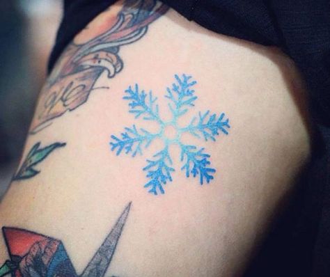 Jt Tattoo, Snowflakes Tattoo, Snowflake Tattoos, Frozen Tattoo, Snowflake Tattoo, Tattoo Colors, Winter Tattoo, Bodysuit Tattoos, Snow Flake Tattoo