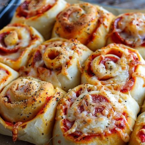 These homemade pizza rolls are packed with cheese, pepperoni, and Italian seasoning, making them a perfect snack or appetizer. Pepperoni Pizza Rolls Recipe, Crescent Roll Appetizers Pizza, Pepperoni Puffs, Pizza Roll Appetizer, Pizza Rolls Recipe, Veggie Entrees, Crescent Roll Appetizers, Pepperoni Pizza Rolls, Pepperoni Recipes