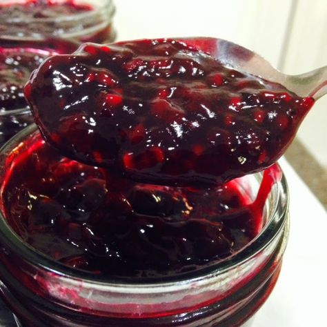 Making Jam with Clear Jel ~ Canning Homemade! Clearjel Recipes, Beats Recipe, Freezing Recipes, Fruit Butter, Making Jam, Make Jam, Can Jam, Canning Fruit, Strawberry Jam Recipe