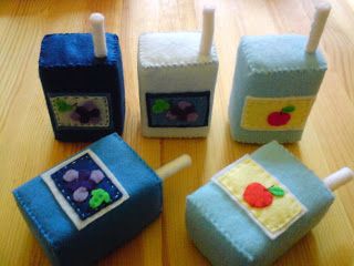 Felt Juice Box Pattern, Acting Games For Kids, Juice Box Diy, Acting Games, Felt Food Patterns, Juice Carton, Felt Play Food, Juice Box, Pretend Food