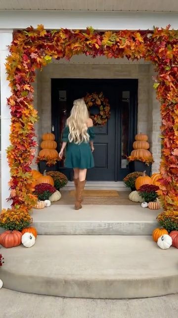 Diy Fall Decor, Crafts Fall, Happy September, Diy Halloween Decor, Fun Fall Activities, Christmas Decorations Diy Outdoor, Fall Outdoor Decor, Fall Front, Autumn Leaf