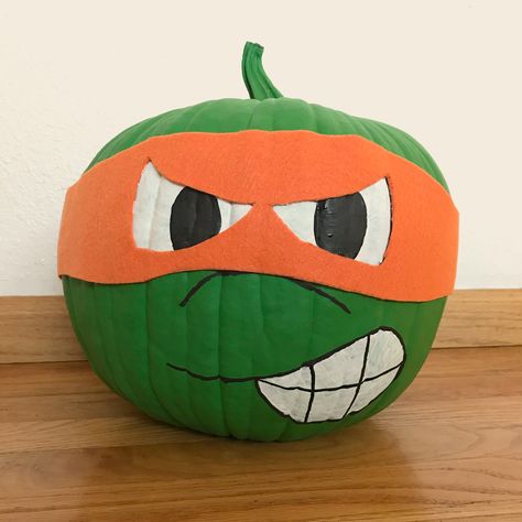 Ninja Turtles. Pumpkin. Michelangelo. Pumpkin painting. Halloween. Ninja Turtle Pumpkin, Cute Painted Pumpkin Ideas, Girl Group Costumes, Pirate Halloween Costumes, Greek Goddess Costume, Couple Halloween Costumes For Adults, College Halloween, Goddess Costume, Costumes For Teens