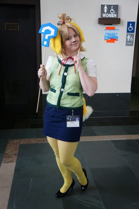 Animal Crossing: Isabelle Cosplay Isabelle Cosplay, Princesa Peach Cosplay, Animal Crossing Isabelle, Anime Wallpaper Hd, Animal Halloween Costumes, Video Game Cosplay, Animal Crossing Characters, Nerdy Gifts, Cosplay Tutorial