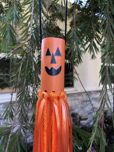 Boo! It’s that time of the year and we have the perfect weekend kids craft. Cathie and Steve are making a fun recycled kids craft that kids will love creating . The Halloween Windsocks are made with recycled paper tubes and Mod Podge. You can hang them in your trees or use them to decorate around your house. Fall Wind Sock Craft, Halloween Wind Sock Craft, Halloween Windsock Craft For Kids, Wind Socks For Kids Crafts, Windsocks For Kids Crafts, Mod Podge Halloween Crafts, Halloween Windsock, Windsock Craft, October Classroom