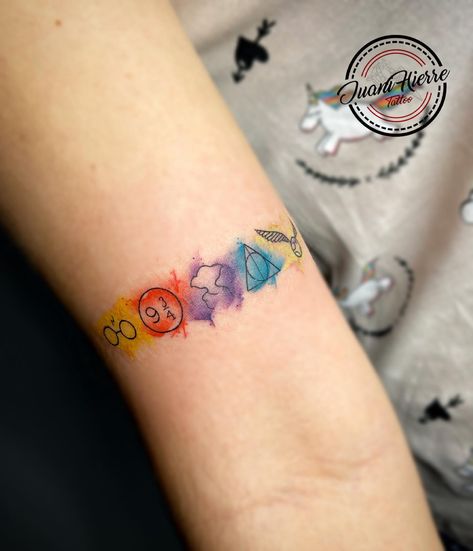 cool 30 Harry Potter Tattoos for Hogwarts Lovers Tiny Harry Potter Tattoos Ideas, Tiny Harry Potter Tattoos For Women, Harry Potter And Disney Tattoo, Watercolor Harry Potter Tattoo, Harry Potter Tiny Tattoos, Harry Potter Matching Tattoos, Harry Potter Small Tattoo, Tatuajes Harry Potter, Dobby Tattoo