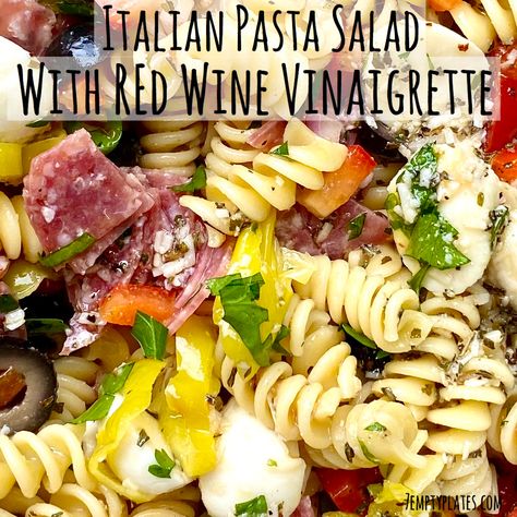 Red Wine Vinegar Salad Dressing, Red Wine Vinegar Recipes, Pasta Salad Dressing Recipe, Italian Dressing Pasta Salad, Antipasto Salad Recipe, Summer Pasta Dishes, Antipasto Pasta Salads, Lettuce Recipes, Veggie Pasta Salad