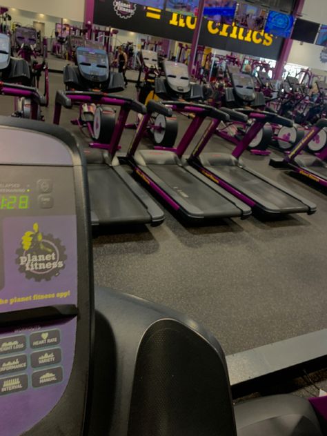 Planet Fitness Aesthetic, Gym Baddie, Gym Girlie, Fitness Pics, Outfits Trending, Fitness Vision Board, Gym Lifestyle, Wallpaper Wa, Ultrasound Tech