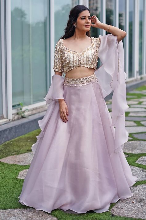 Lilac Lehenga, Ruffle Dupatta, Blouse Lehenga, Lehenga Crop Top, Crop Top Lehenga, Simple Lehenga, Organza Lehenga, Wedding Lehenga Designs, Lehenga Designs Simple