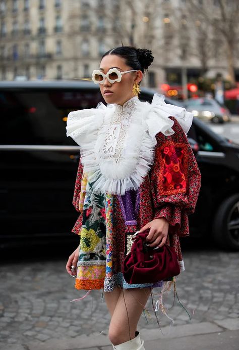 How To Rock Maximalism Fashion, According To These Street Style Experts Maximalism Fashion, Maximalist Outfits, Maximalist Fashion, Maximalist Style, Quirky Fashion, Dinner Outfits, Funky Fashion, Eclectic Fashion, Fashion Mistakes