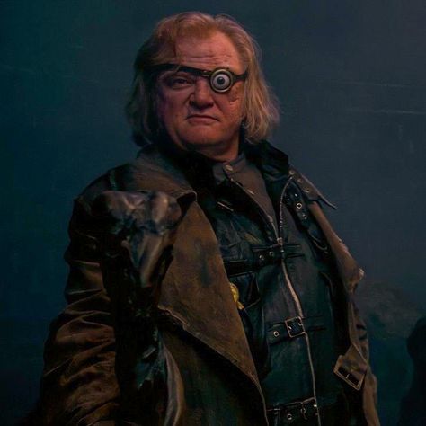 creds of the unfiltered icon to: @katesgalaxy 𝐓𝐀𝐆𝐒: #Harrypotter #Harrypotterandtheorderofthephoenix #wizardingworld #icons Moody Harry Potter, Alastor Moody, Mad Eye Moody, Hp Christmas, Hp Characters, Dark Stories, Harry Potter Icons, Golden Trio, Harry Potter 2