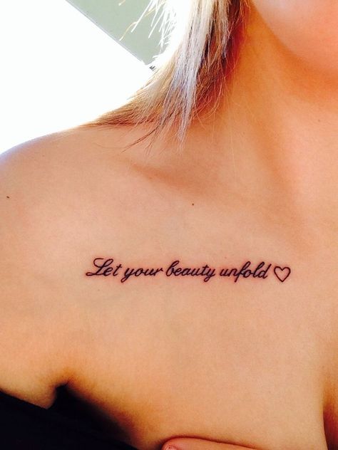 Tattoos With Sayings, Unique Meaningful Tattoo Quotes, Shoulder Tattoo Words, Small Shoulder Tattoos, Petit Tattoo, Small Quote Tattoos, Cute Hand Tattoos, Quote Tattoos, Bone Tattoos