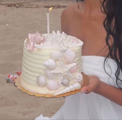 Gökkuşaği Pasta, Beach Birthday, Pretty Birthday Cakes, Cute Birthday Cakes, Pretty Cakes, Cute Cakes, Let Them Eat Cake, Pretty Food, Cute Food