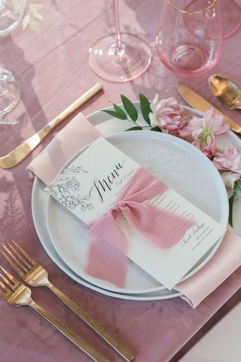 Pink Wedding Inspiration Winery Wedding Photos, Pink Wedding Inspiration, Pink Napkins, Bridal Shower Tables, House Cake, Portugal Wedding, Romantic Wedding Photos, Wedding Planning Guide, Bridal Shower Brunch