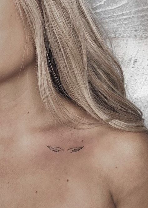 Name Tattoos For Women Arm, Angel Collar Bone Tattoo, Wings Shoulder Tattoo, Tiny Collar Bone Tattoo, Tiny Shoulder Tattoos For Women, Husband Name Tattoos For Women, Name Tattoos For Women, Husband Name Tattoos, Tattoos For Women Arm