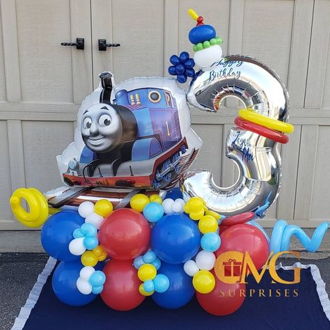 Thomas Birthday Parties, Balloons Ideas, Balloon Bouquet Diy, Thomas Birthday, Kids Birthday Themes, Train Birthday, Thomas The Train, Birthday Themes, Diy Bouquet