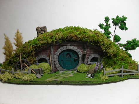 Hobbit House 1/4 inch scale Miniature Hobbit House, Ceramic Hobbit House, Hobbit Fairy Garden, Mini Hobbit House, Clay Hobbit House, Garden Hobbit House, Hobbit Miniatures, Hobbit House Minecraft, Hobit Houses