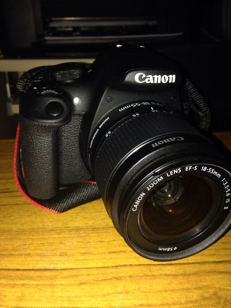 #photography #canon #1200D Canon 1200d, Film Camera Photography, Nikon Dslr Camera, Tech Aesthetic, Digital Camera Photography, Photographer Pictures, Hand Photo, Vlogging Camera, Photography Canon