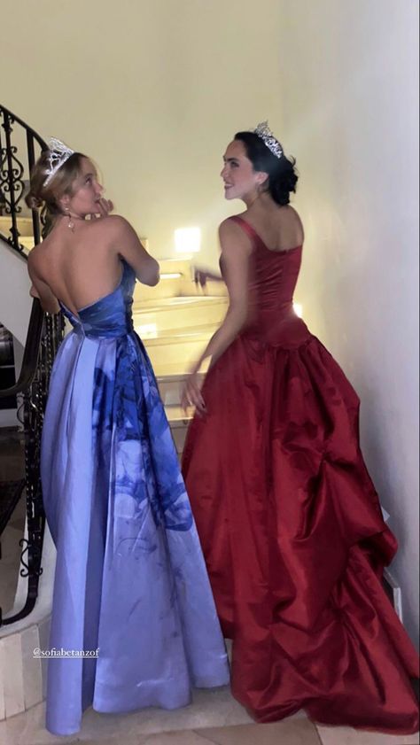 Bestie Aesthetic, Gowns Aesthetic, Stephanie Garber, Ball Aesthetic, Live Girls, Girl Movies, Dress Aesthetic, Prom Pictures, Princess Aesthetic