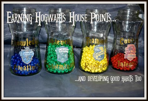 Hogwarts themed behavior reward program for home or classroom. Harry Potter Classroom Theme, Harry Potter Classes, Good Values, Ron Clark, Classe Harry Potter, Harry Potter School, Harry Potter Classroom, Festa Harry Potter, Anniversaire Harry Potter