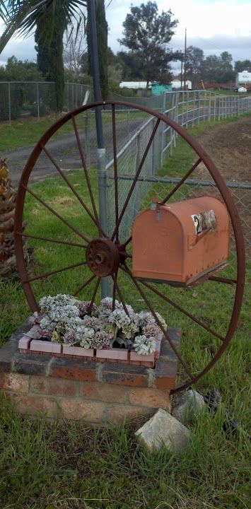 Farmhouse Mailboxes, Country Mailbox, Rustic Mailboxes, Cool Mailboxes, Mailbox Makeover, Mailbox Landscaping, Diy Mailbox, Unique Mailboxes, Mailbox Ideas