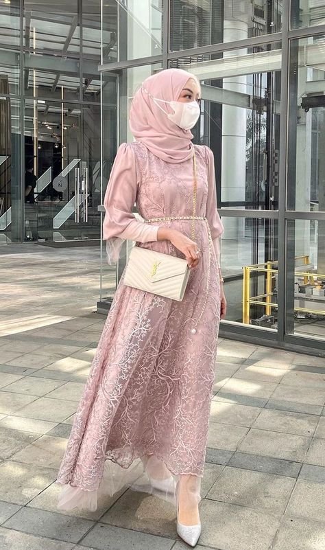 Ootd Dress Kondangan Hijab Remaja Dress Kondangan Hijab, Model Dress Kebaya, Kondangan Outfit, Kebaya Modern Dress, Simple Bridesmaid Dresses, Aesthetic Dress, Batik Fashion, Muslim Women Hijab, Ootd Dress