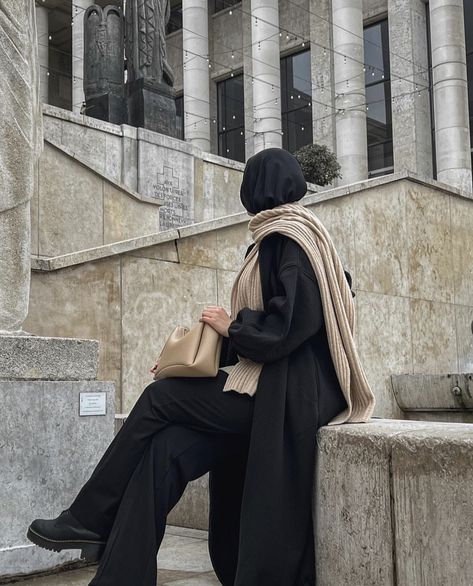 Winter outfit inspo for hijabis Hijabi Lawyer, Lawyer Style, Modest Outfit Ideas, Modest Outfit, Hijabi Aesthetic, Lawyer, Outfit Ideas