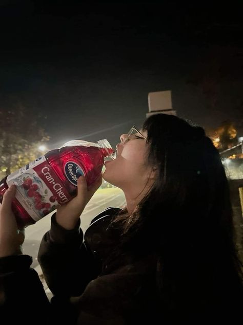 Them : I dont drink cranberry juice Me: Cranberry Juice Aesthetic, Cranberry Aesthetic, Anastasia Core, Travel Visionboard, Drinks With Cranberry Juice, Winter Arc, Friends Drinks, Food Coma, Key To My Heart