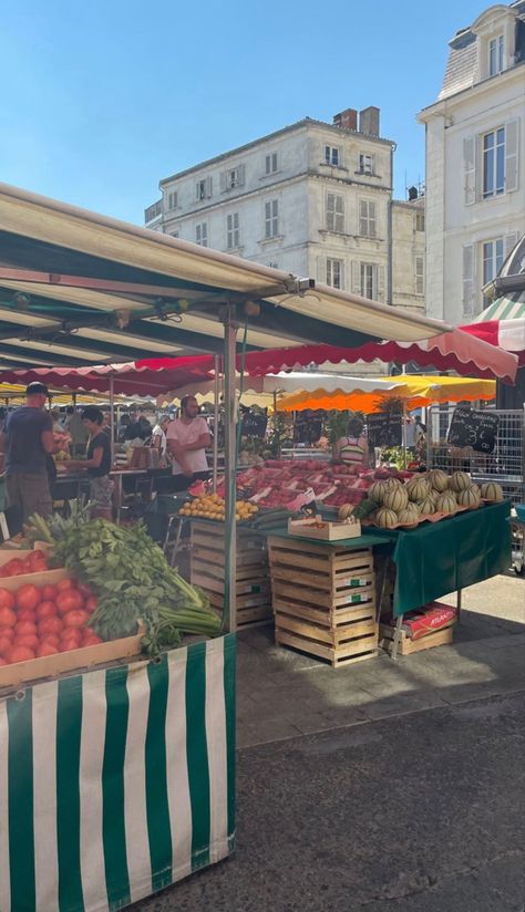 Paris Street Market, Paris Food Market, Parisian Market, French Vibes, Paris Streets, Paris Market, Paris Markets, Paris Food, Fresh Market