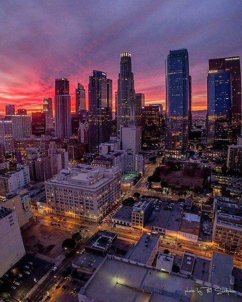 Los Angeles Nightlife, Los Angeles Aesthetic, Cityscape Wallpaper, Cali Life, Nyc Aesthetic, Los Angeles City, Urban Aesthetic, Utah Photography, Los Angeles Usa