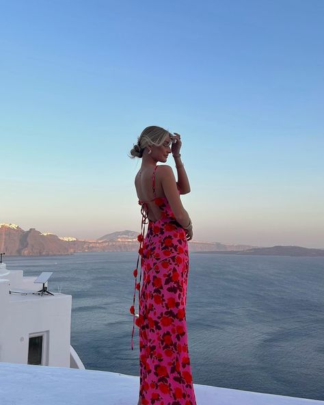 Santorini Vibes 🌺🌺🌺 @faithhelizabethh Boho Wedding Guest Dress, Boho Wedding Guest, Dress With Roses, Chic Summer Dresses, Chic Cocktail Dress, Vibe Check, Bohemian Aesthetic, Elegant Prom Dresses, Prom Dress Inspiration