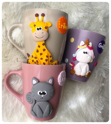 Giraffe Polymer Clay, Mugs With Polymer Clay, Polymer Clay Cat Mug, Cat Clay Mug, Polymer Mug, Clay Art On Mug, Polymer Clay On Mugs, Fimo Mug Ideas, Clay Mug Art