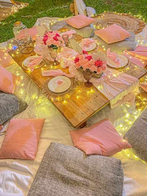 Beach Dinner Parties, Sweet Sixteen Birthday Party Ideas, 17th Birthday Ideas, Backyard Birthday Parties, Girly Birthday Party, Picnic Birthday Party, Things To Try, Simple Birthday Decorations, Backyard Birthday