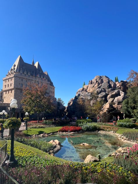 Canada pavilion at epcot world showcase in lake buena vista, FL Epcot Pavilions, Epcot Aesthetic, Epcot World Showcase, Disney 2024, Disney World Epcot, Random Aesthetics, Happiest Place On Earth, Disney Kids, Theme Parks