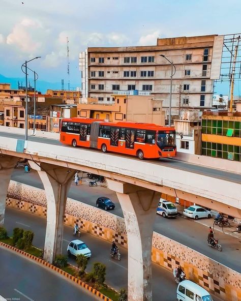 📷Niqashrose  Murree Road Rawalpindi pakistan Murree Pakistan Pictures, Islamabad Pakistan Pictures, Army Couples, Murree Pakistan, Pakistan Pictures, Bridges Architecture, Metro Bus, Army Couple, Pak Army