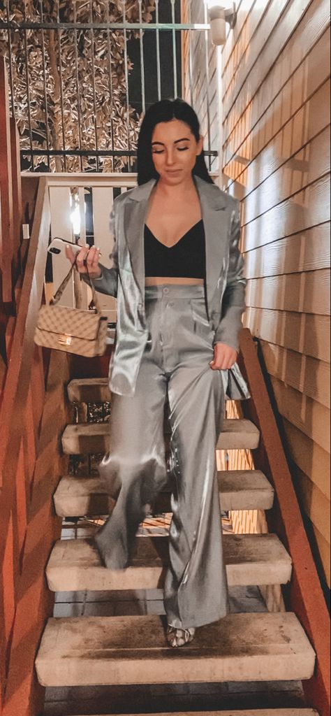 Silk Women Suit, Bra Top With Blazer, Silk Set Pants, Silk Dress Pants Outfit, Shimmer Blazer Outfit, Satin Suits Women, Silver Suit Women, Satin Suits Women Indian, Silk Suit Women