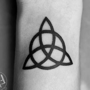 8 Small Tattoos That Mean Big Things | Tattoodo Intuition Symbol, Ampersand Tattoo, Meaningful Symbol Tattoos, Celtic Magic, Alchemy Tattoo, Pagan Tattoo, Unalome Tattoo, Circle Tattoo, Knot Tattoo