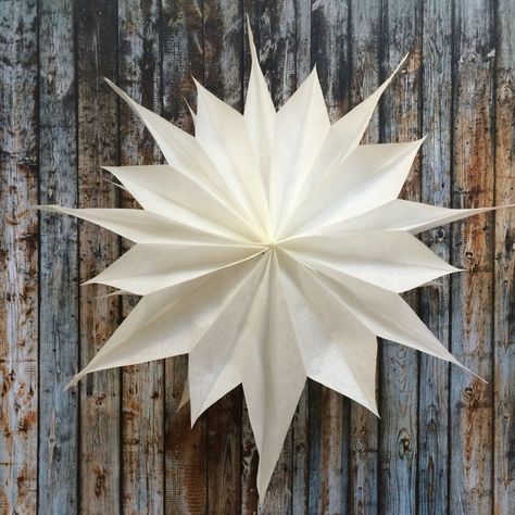 Paper Bag Stars Diy, Paper Bag Stars, Stars Video, Kids Christmas Crafts Easy, Paper Bag Crafts, Christmas Star Decorations, Paper Butterflies, Star Diy, Easy Christmas Crafts