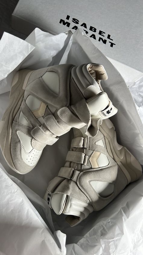 Winter Wishlist, High Top Wedge Sneakers, Icon Fashion, Isabel Marant Sneakers, Pretty Sneakers, Pretty Shoes Sneakers, Fresh Shoes, Trainers Fashion, Hype Shoes